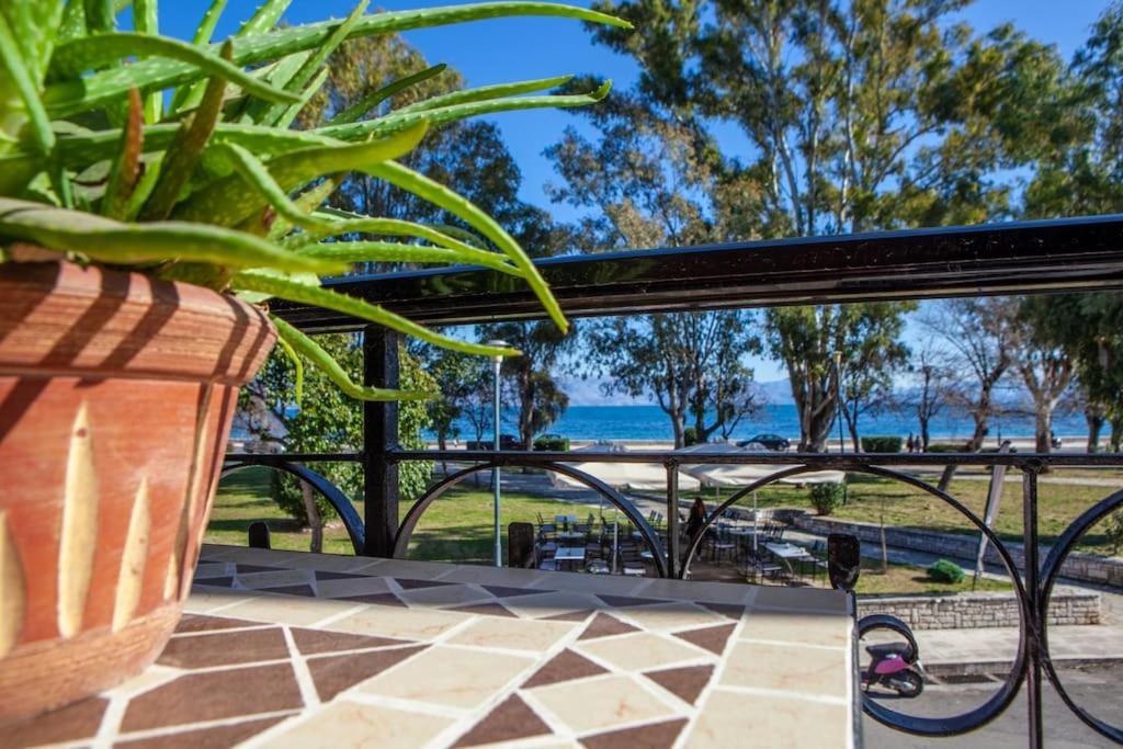 City Center, Sea View Apartment, Amelia! Anemomylos ภายนอก รูปภาพ