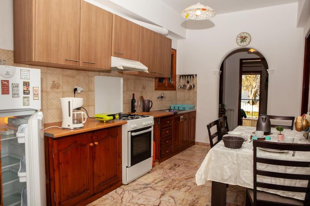 City Center, Sea View Apartment, Amelia! Anemomylos ภายนอก รูปภาพ